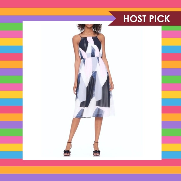 Banana Republic Dresses & Skirts - Banana Republic Print Pleated Fit-and-Flare Dress